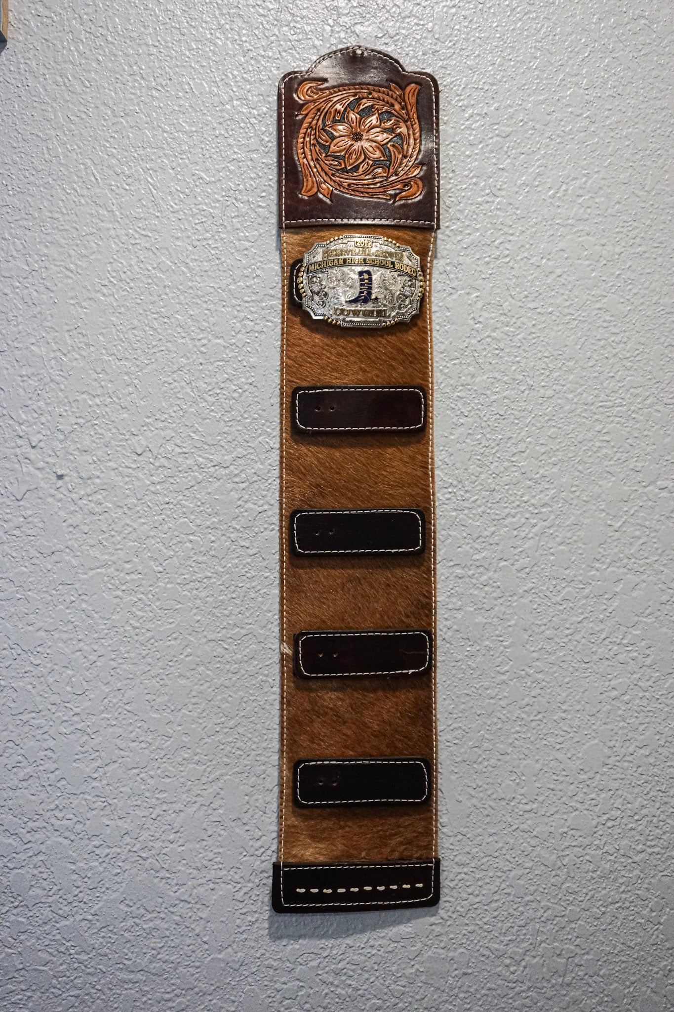 Belt Buckle Holder (5 Buckles)