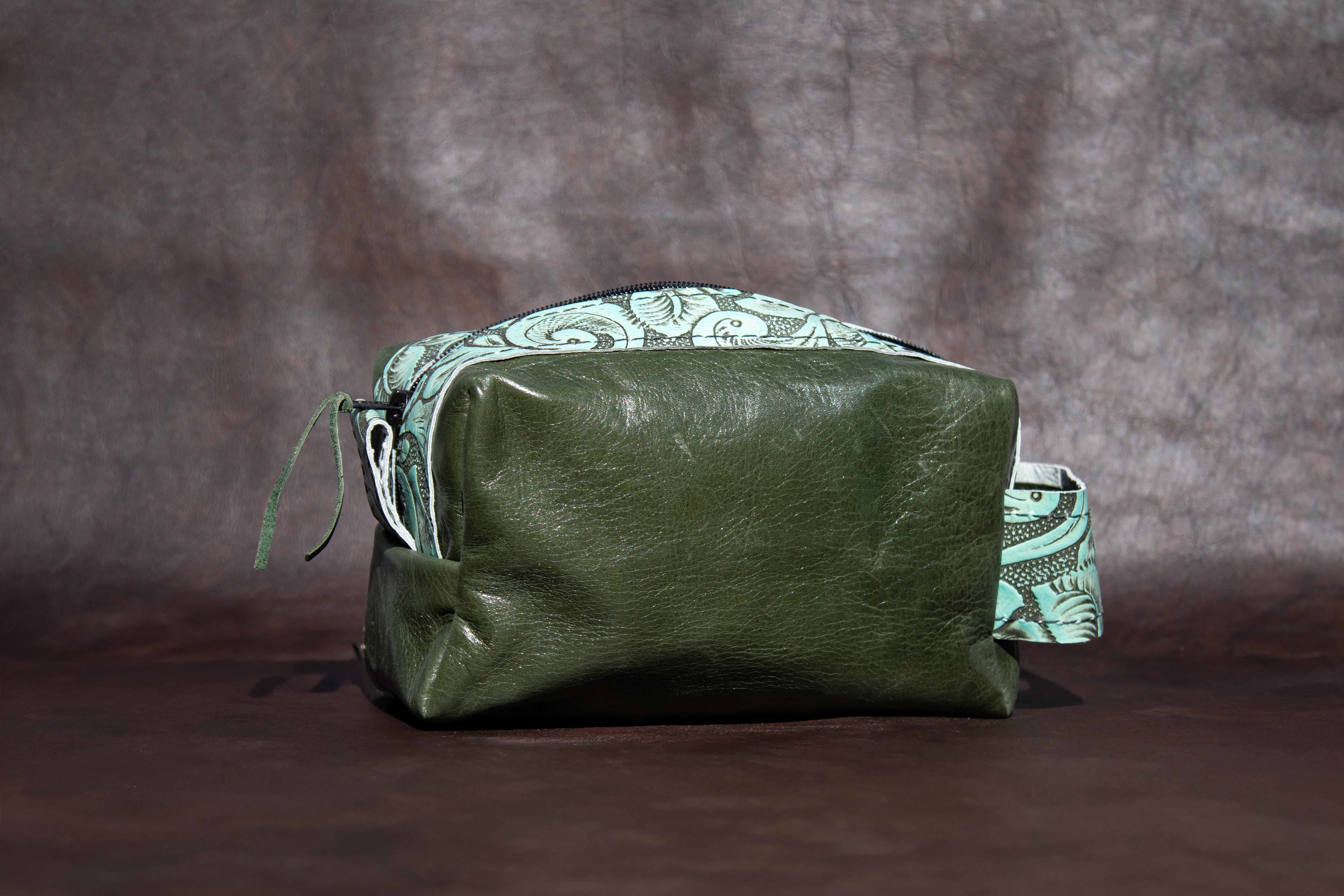 Dopp Kit (Green and Teal) – R6J Custom Leather